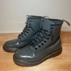 Dr. Doc Martens 1460 W Gray Air Wair Leather Boots Women’s Size 8 US / EU 39